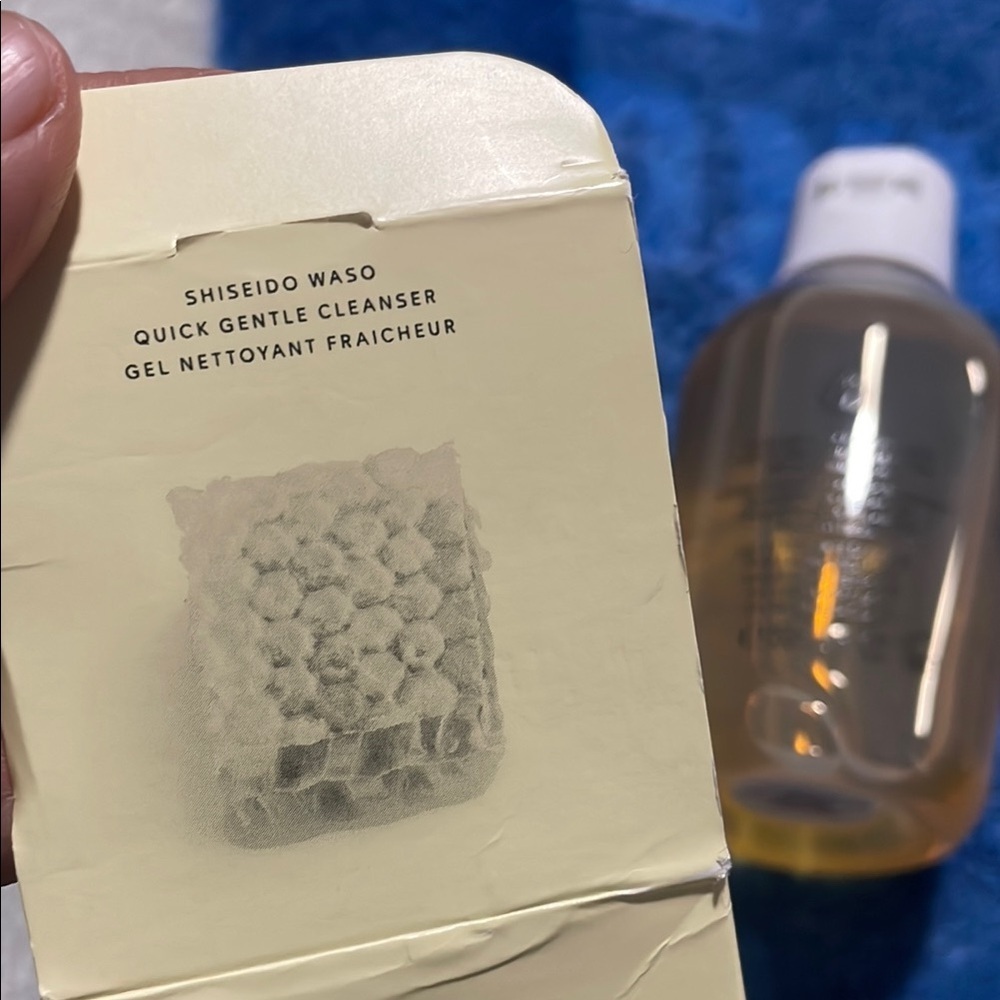 Shiseido WASO Gentle Cleanser with Cream and Gold Hues - Picture 6 of 6